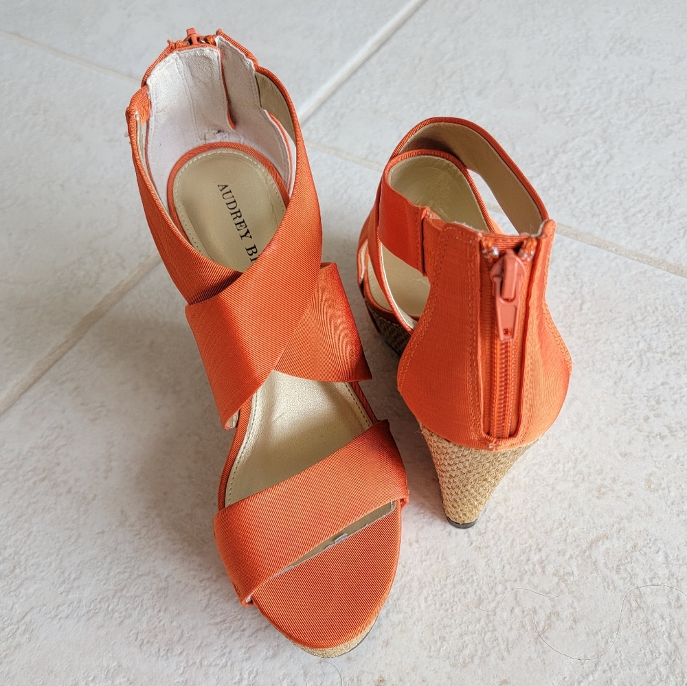Audrey brooke, 8.5, orange wedges